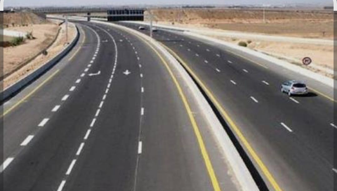 تحذير: الطريق السيار في المغرب يتطلب الحذر الشديد. يرجى الانتباه والالتزام بقواعد السلامة لتجنب الحوادث. الطرق السيارة في المغرب،